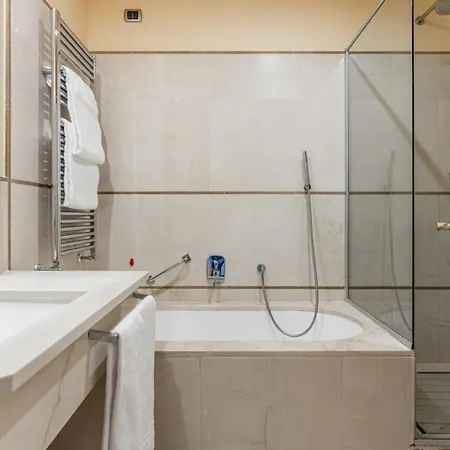 Hotiday Collection - Mascagni Otel Livorno